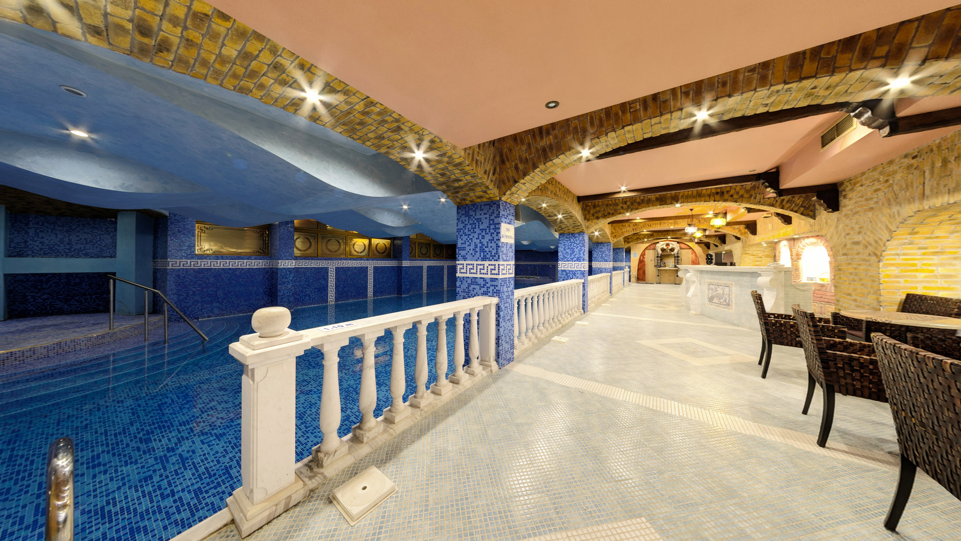 Hotel Imperial Palace-Unutrasnji bazen.png