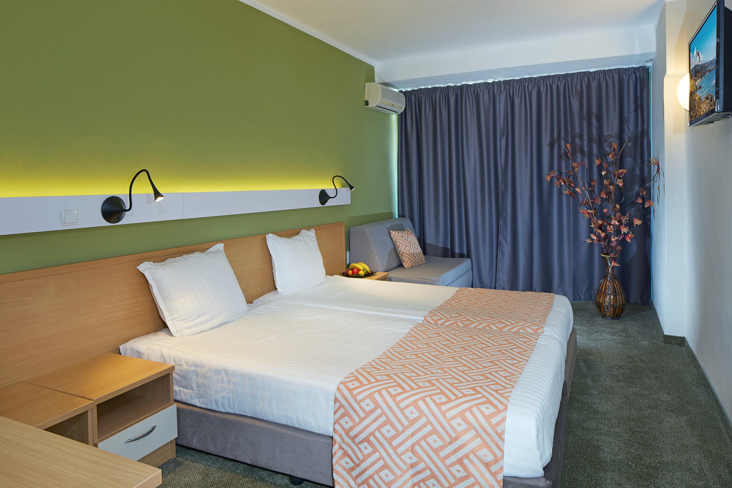 Aktinia Hotel-Delux.jpg