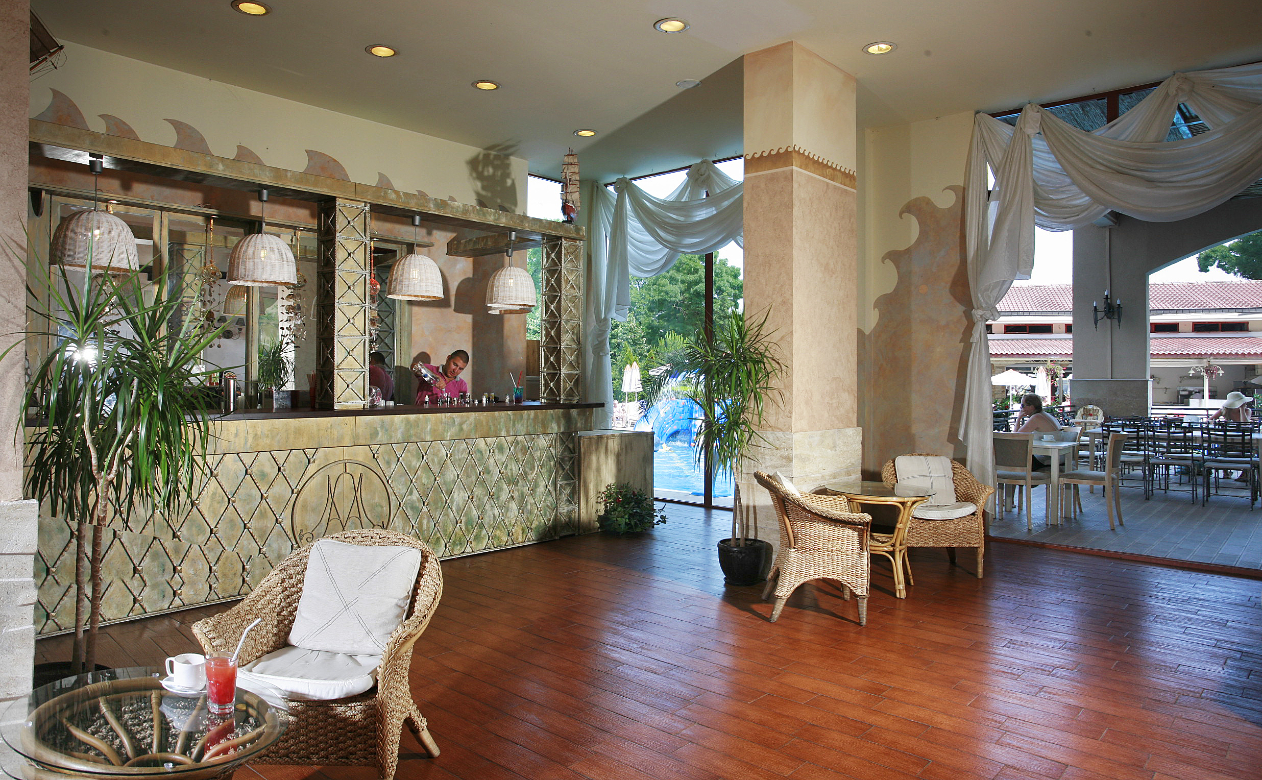 Alba Hotel-Lobby bar.jpg
