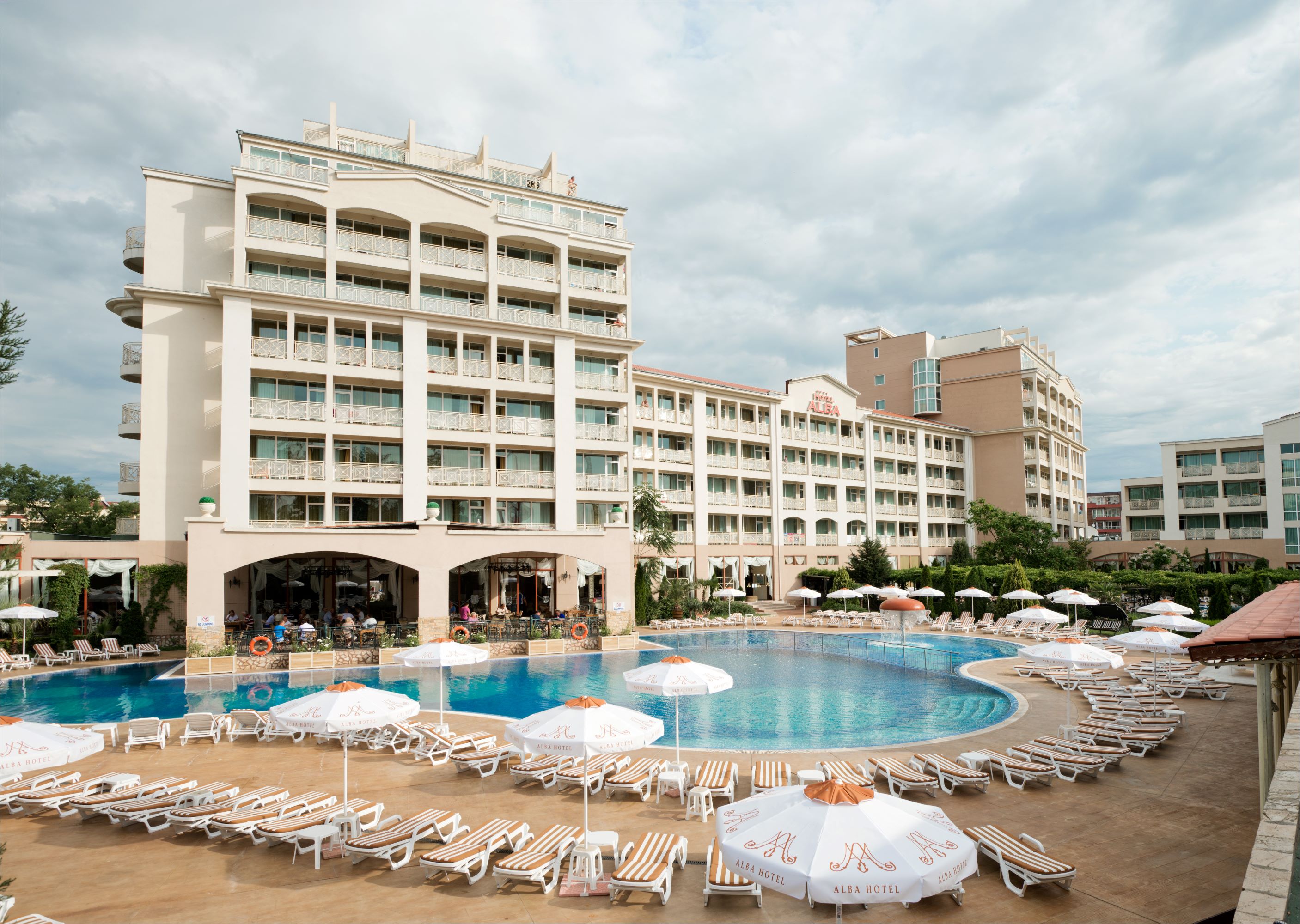 Alba Hotel-Panorama.jpg