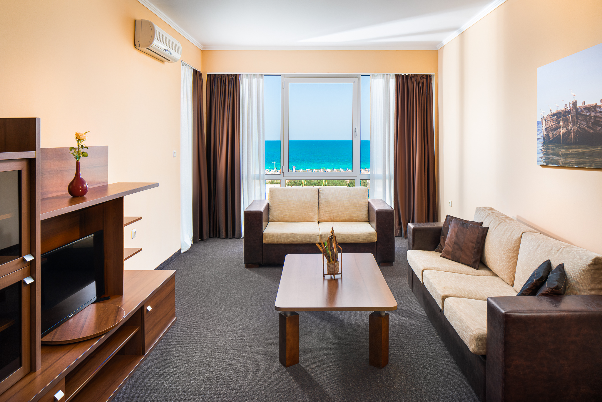 Alba Hotel-Porodicna soba.jpg