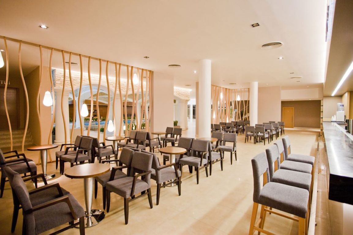Evrika Beach CLub Hotel-Lobby bar.jpg