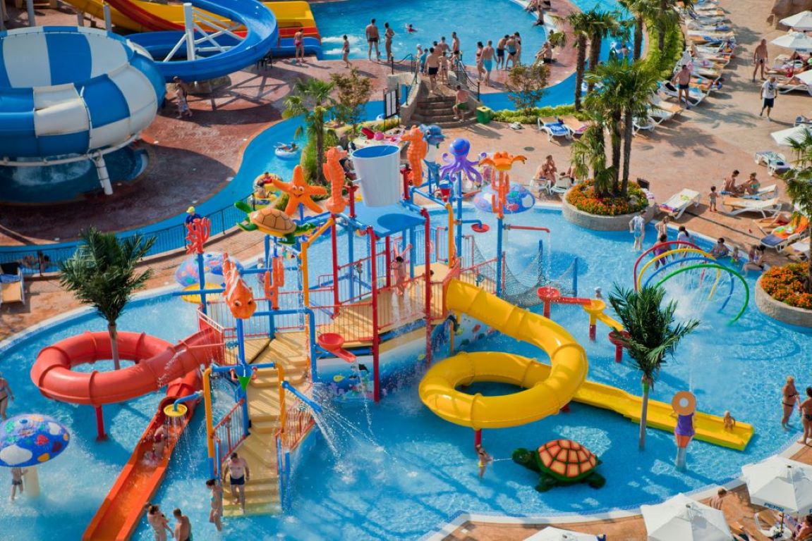 Evrika Beach Club-Aquapark deca.jpg