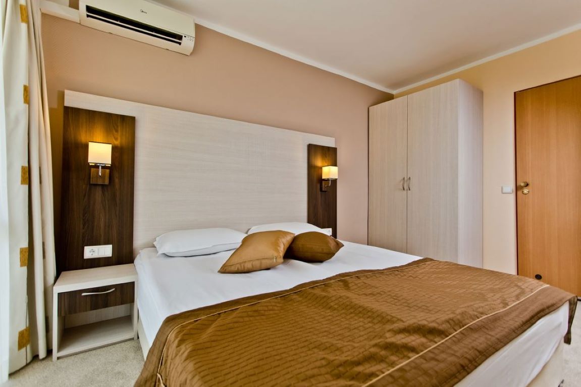 Evrika Beach Club-Porodican suite.jpg