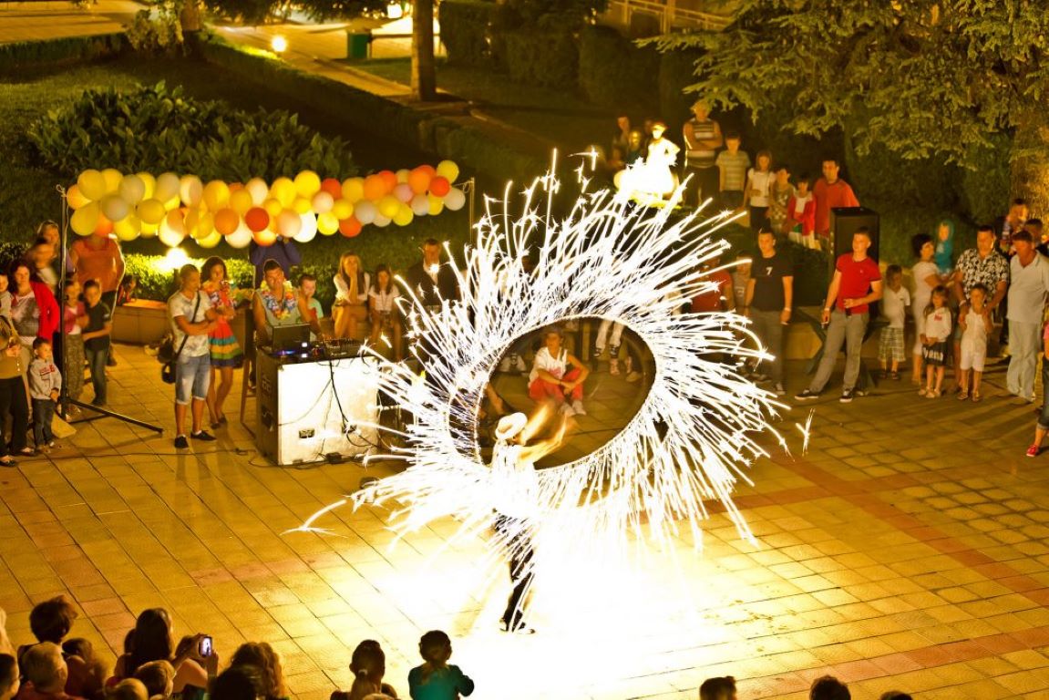 Evrika Beach Club-Vecernja animacija.jpg