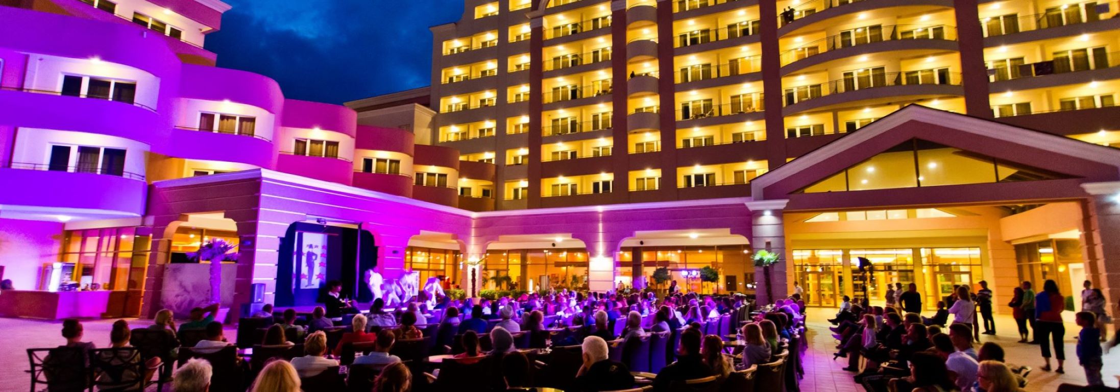 Hotel Majestic Beach Resort-Vecernja animacija.jpg