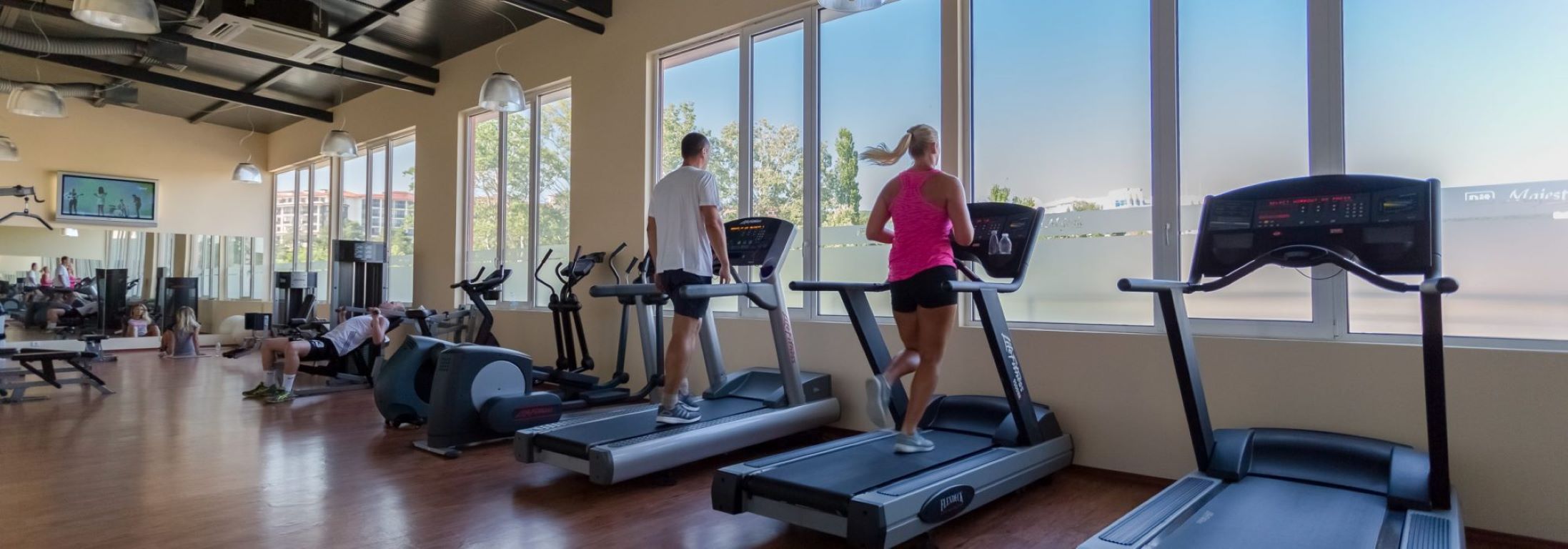 Majestic Beach Resort Hotel-Fitnes.jpg
