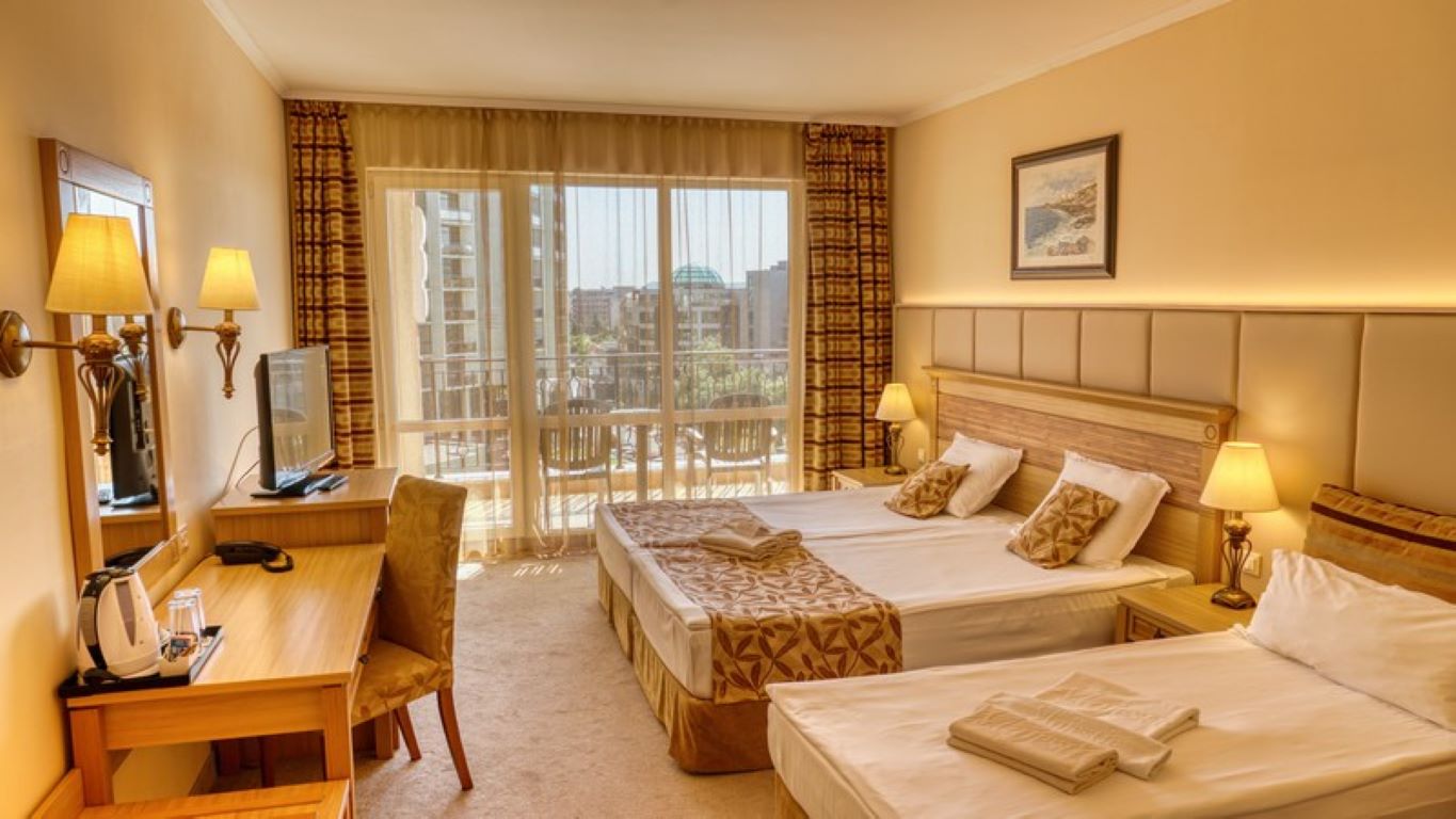 Majestic Beach Resort Hotel-Porodicna soba.jpg