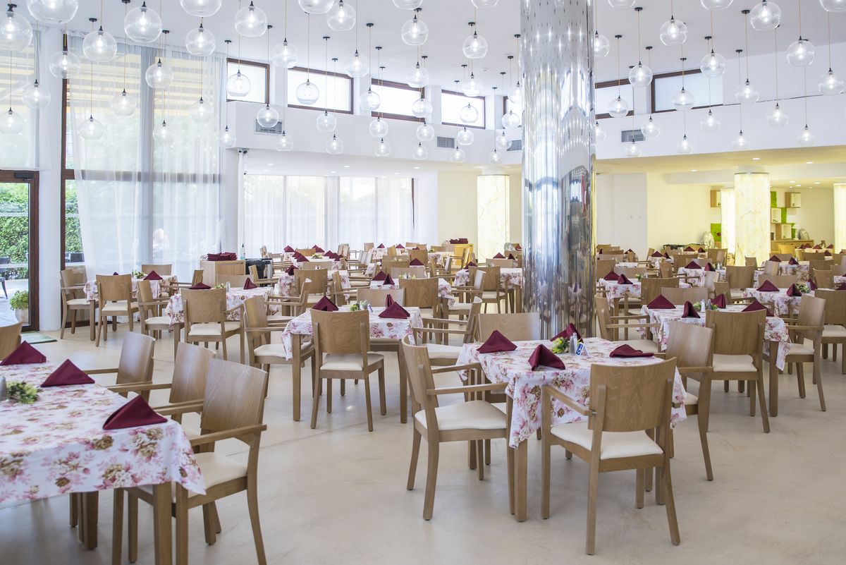 Grand Hotel Sunny Beach-Restoran.jpg