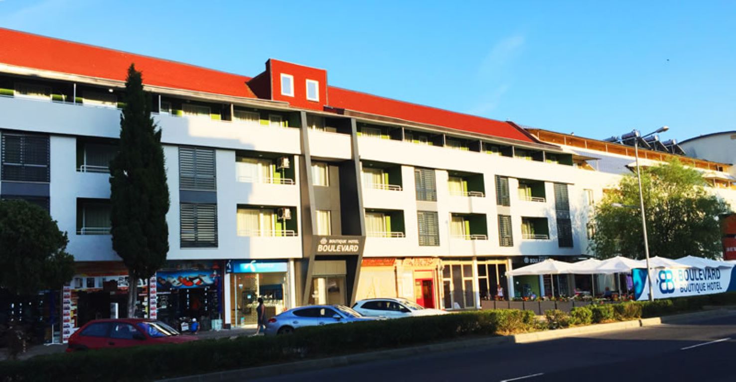 Boulevard Boutique Hotel-Prilaz hotelu.jpg
