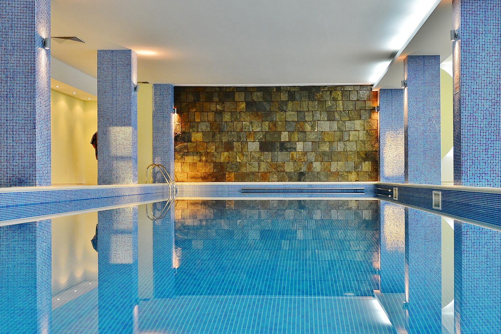 Hotel Marvel-Zatvoreni bazen.jpg
