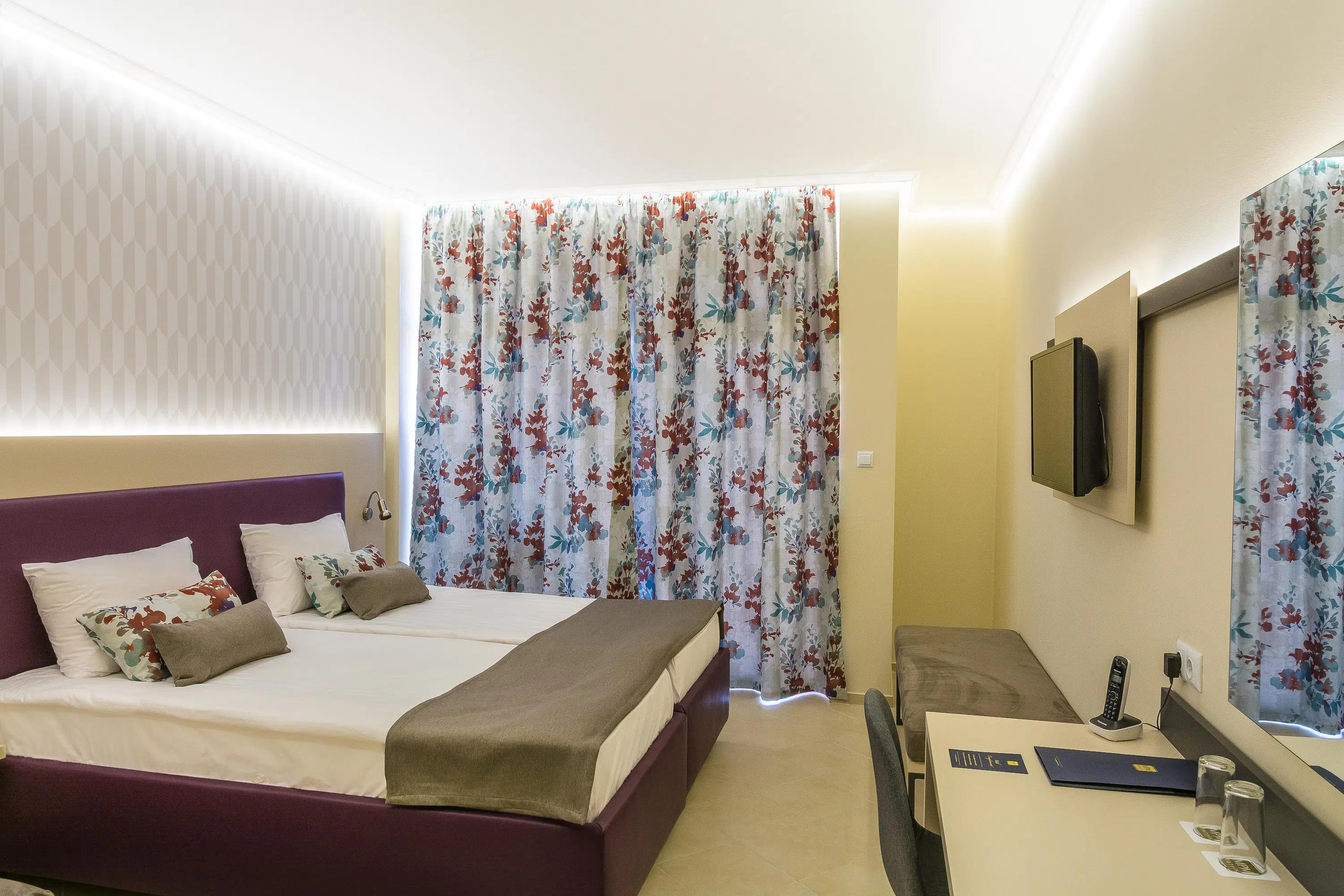 MPM Astoria Hotel-Standardna soba.jpg