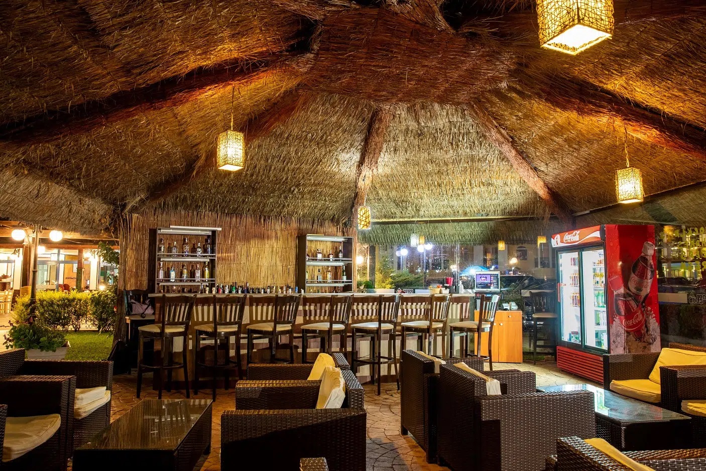 MPM Hotel Condor-Bar na bazenu.jpg