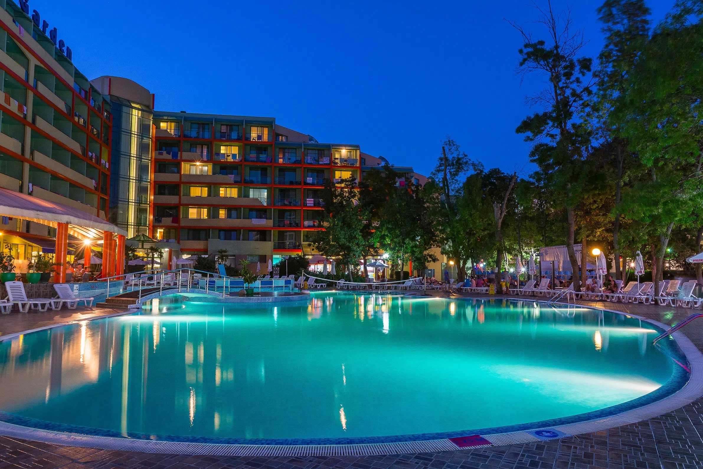 MPM Hotel Kalina Garden-Nocni izgled.jpg
