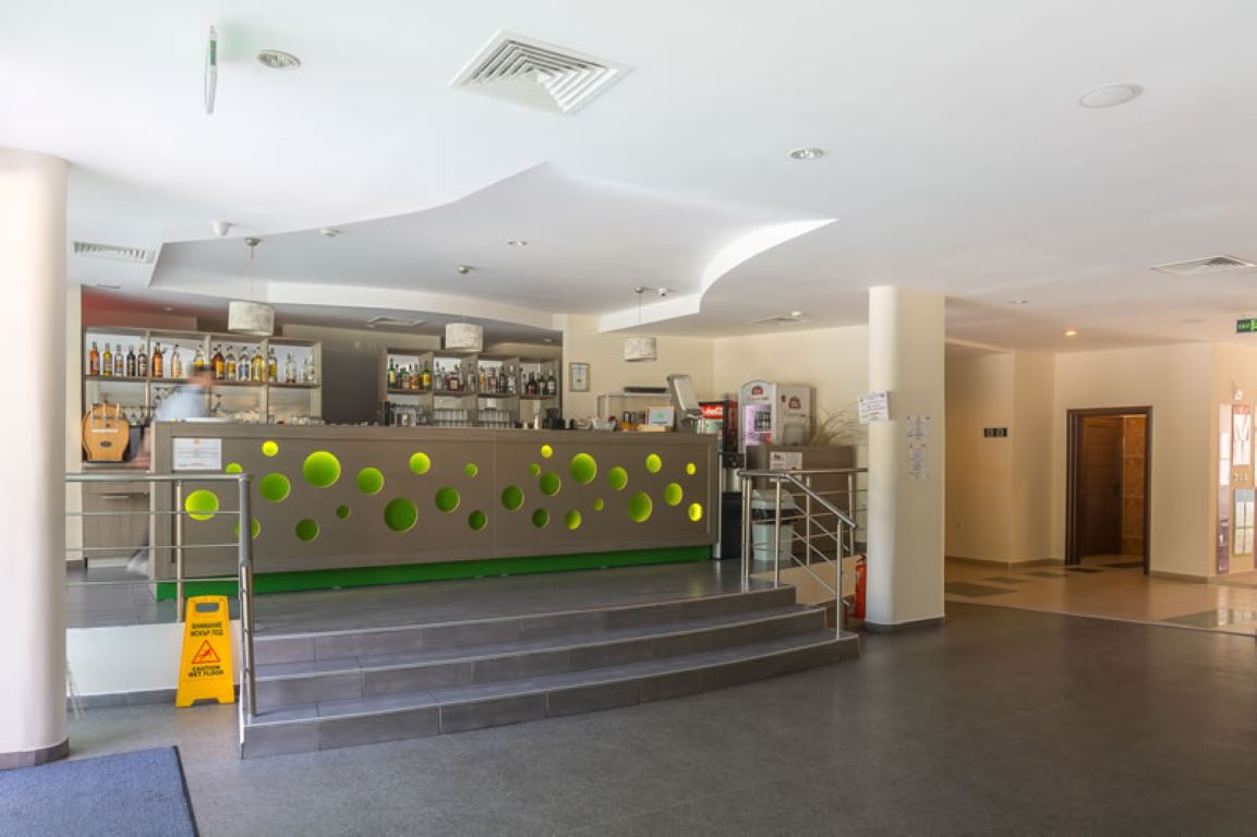MPM Kalina Garden Hotel-Lobby bar.jpg