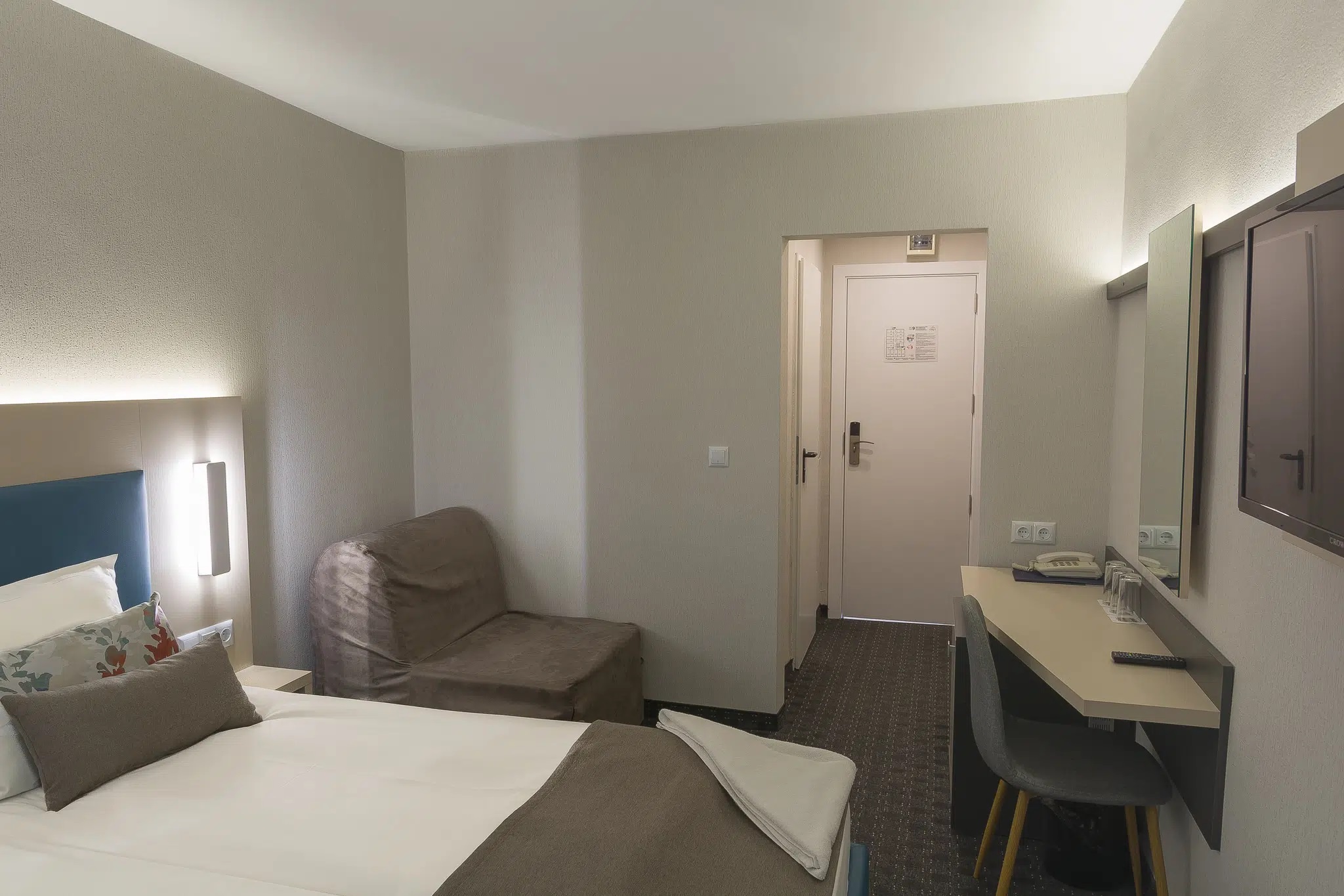Hotel MPM Orel-Standardna soba.jpg