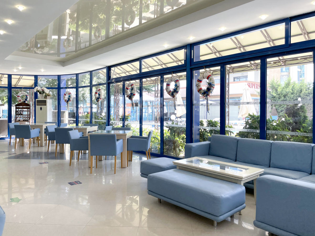 Palace Hotel-Lobby.jpg
