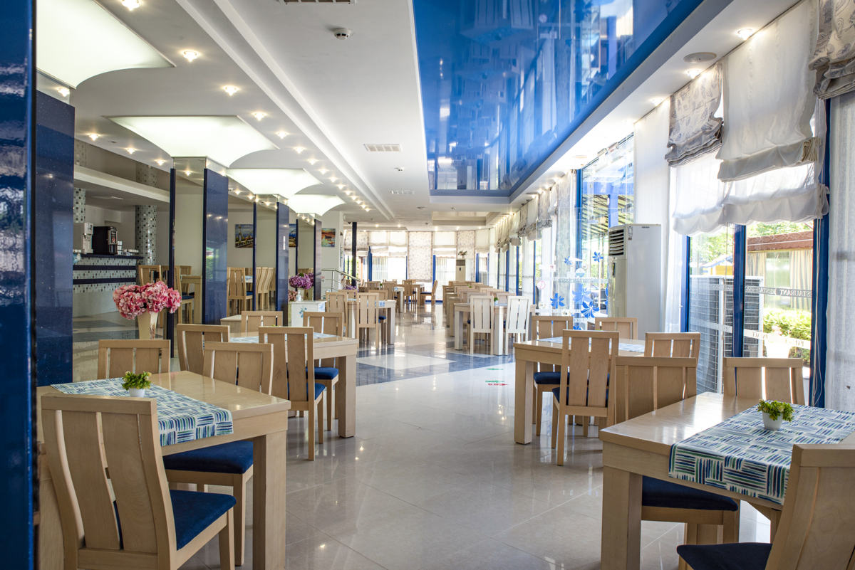 Palace Hotel-Restoran.jpg