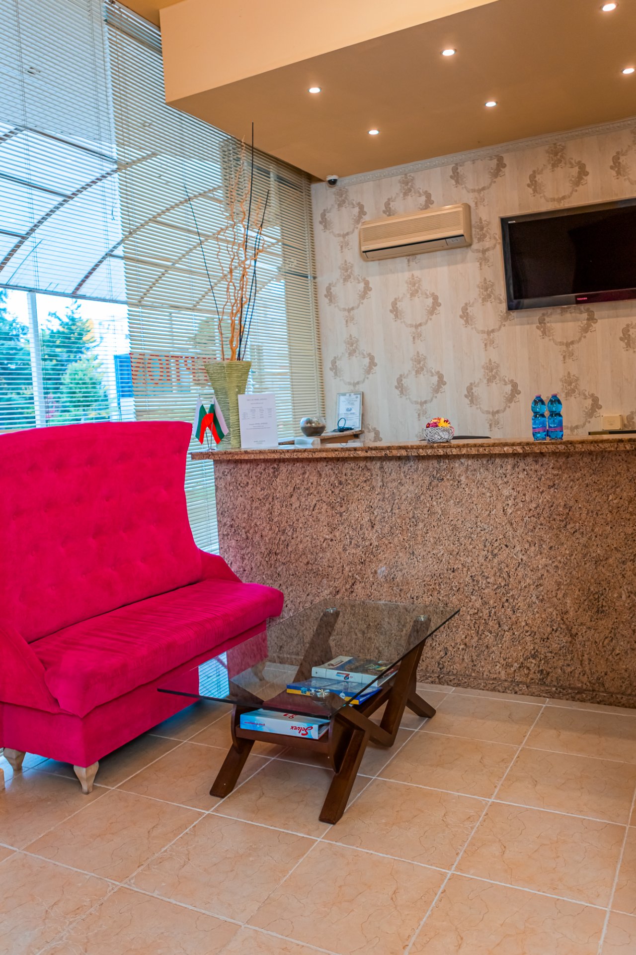 Hotel Avenue-Recepcija.jpg