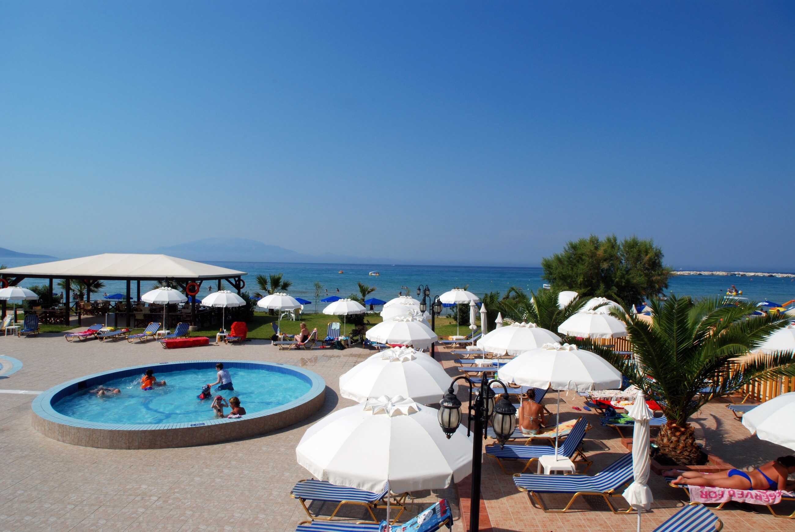 Alykanas Beach Grand Hotel-Deciji bazen.jpg