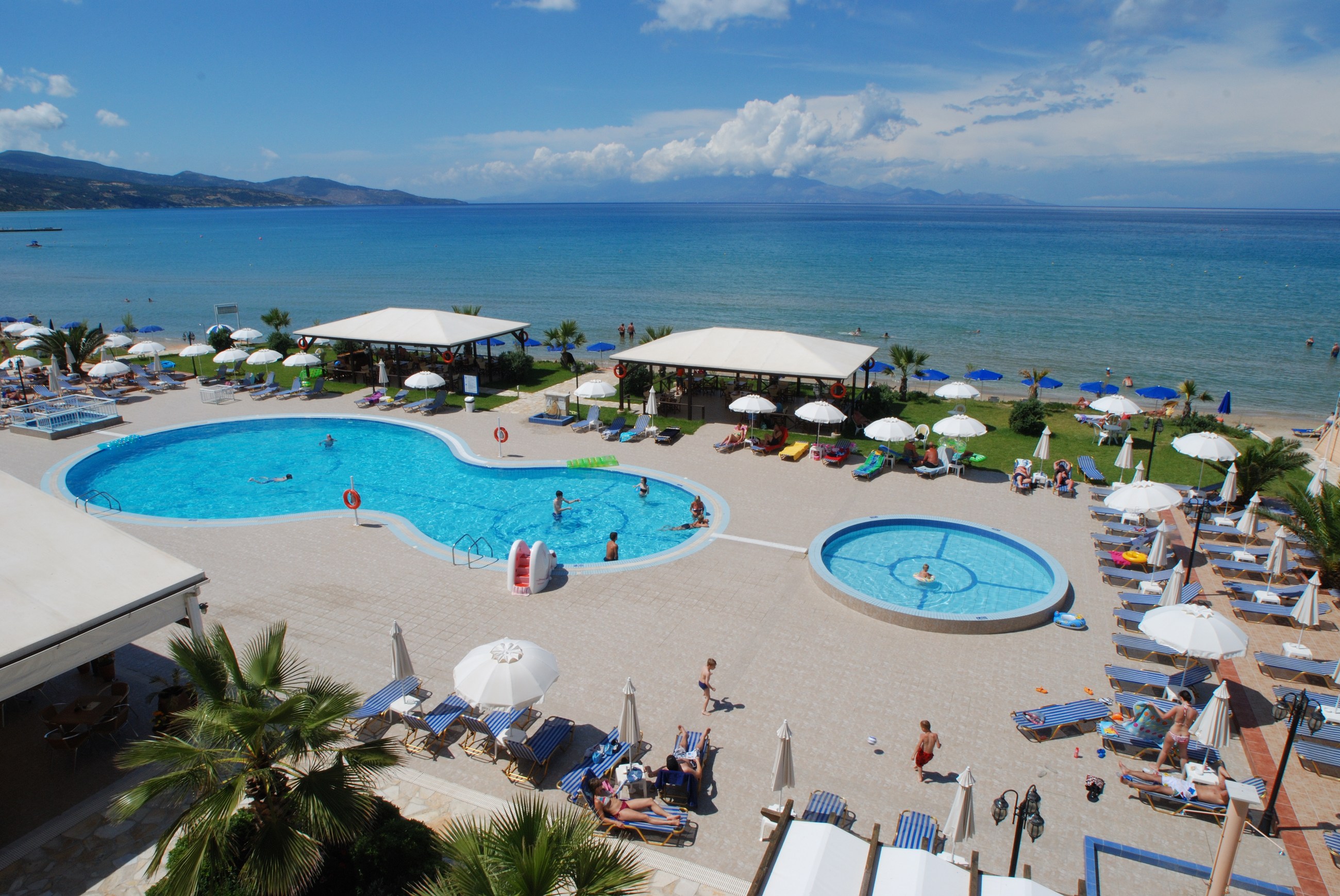 Alykanas Beach Grand Hotel-Pogled na more.jpg