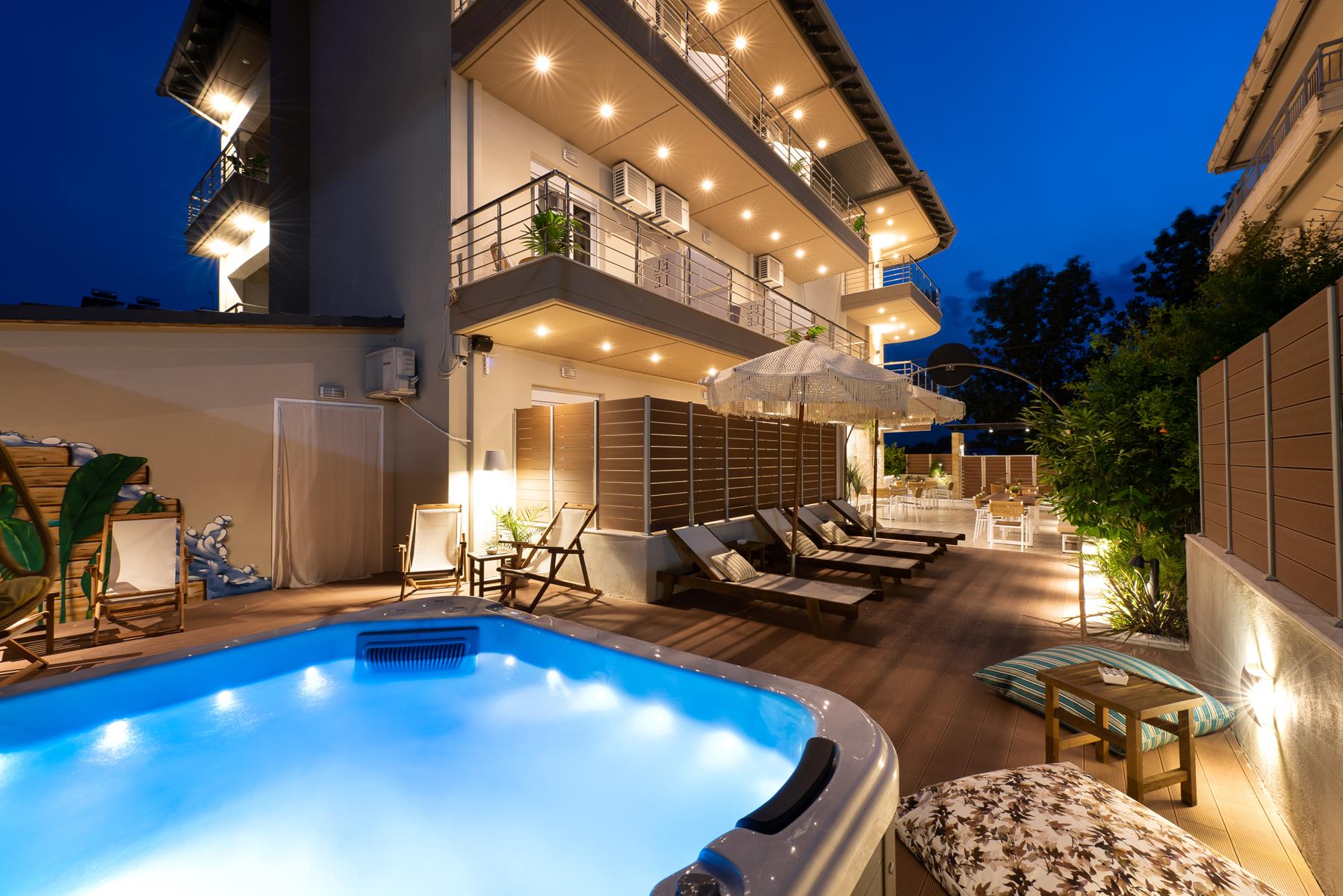 Elle Rooms & Suites Hotel-Djakuzi.jpg
