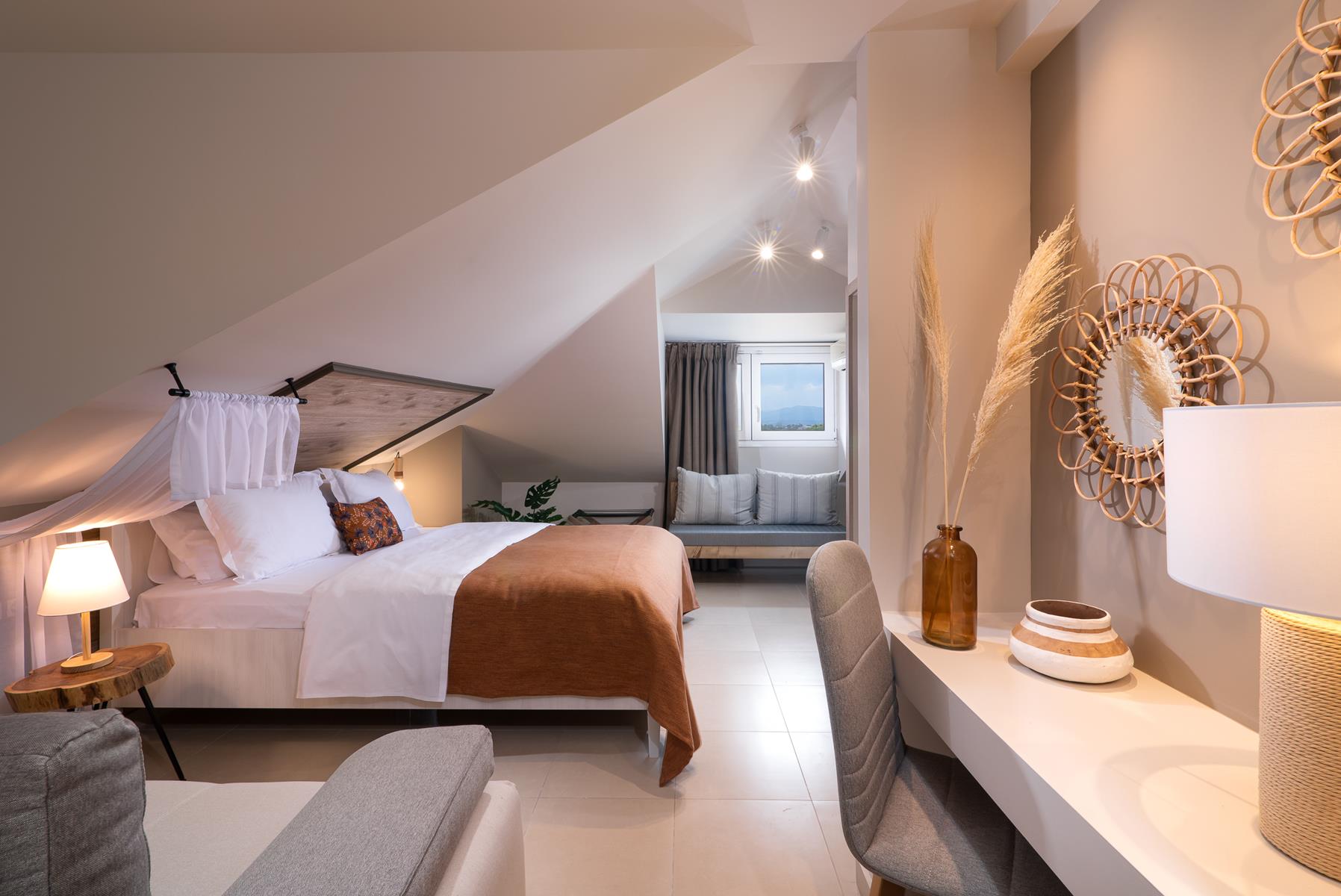 Elle Rooms & Suites Hotel-Junior suite attic.jpg