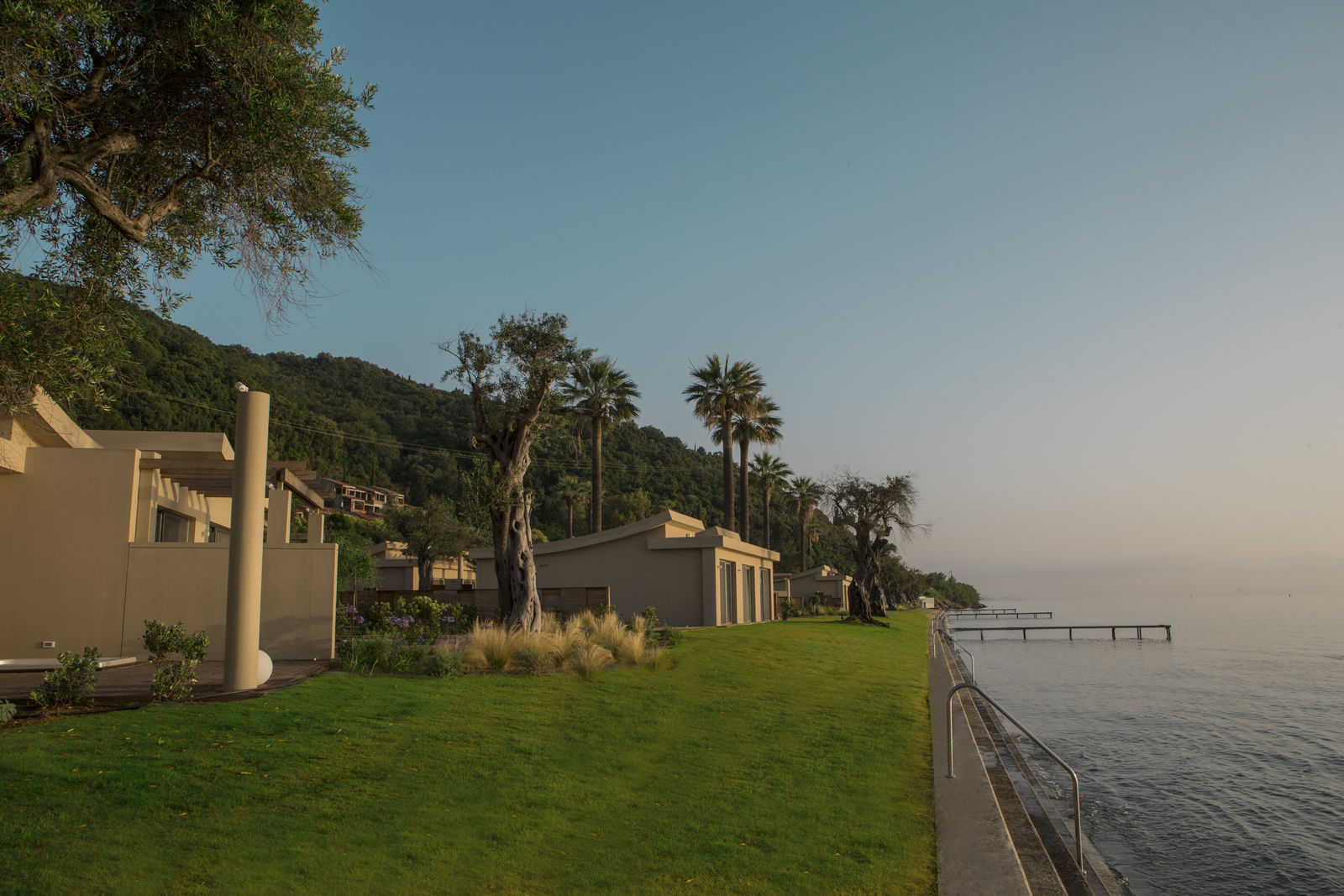 Domes Miramare A Luxury Collection-Privatan ulaz u more.jpg