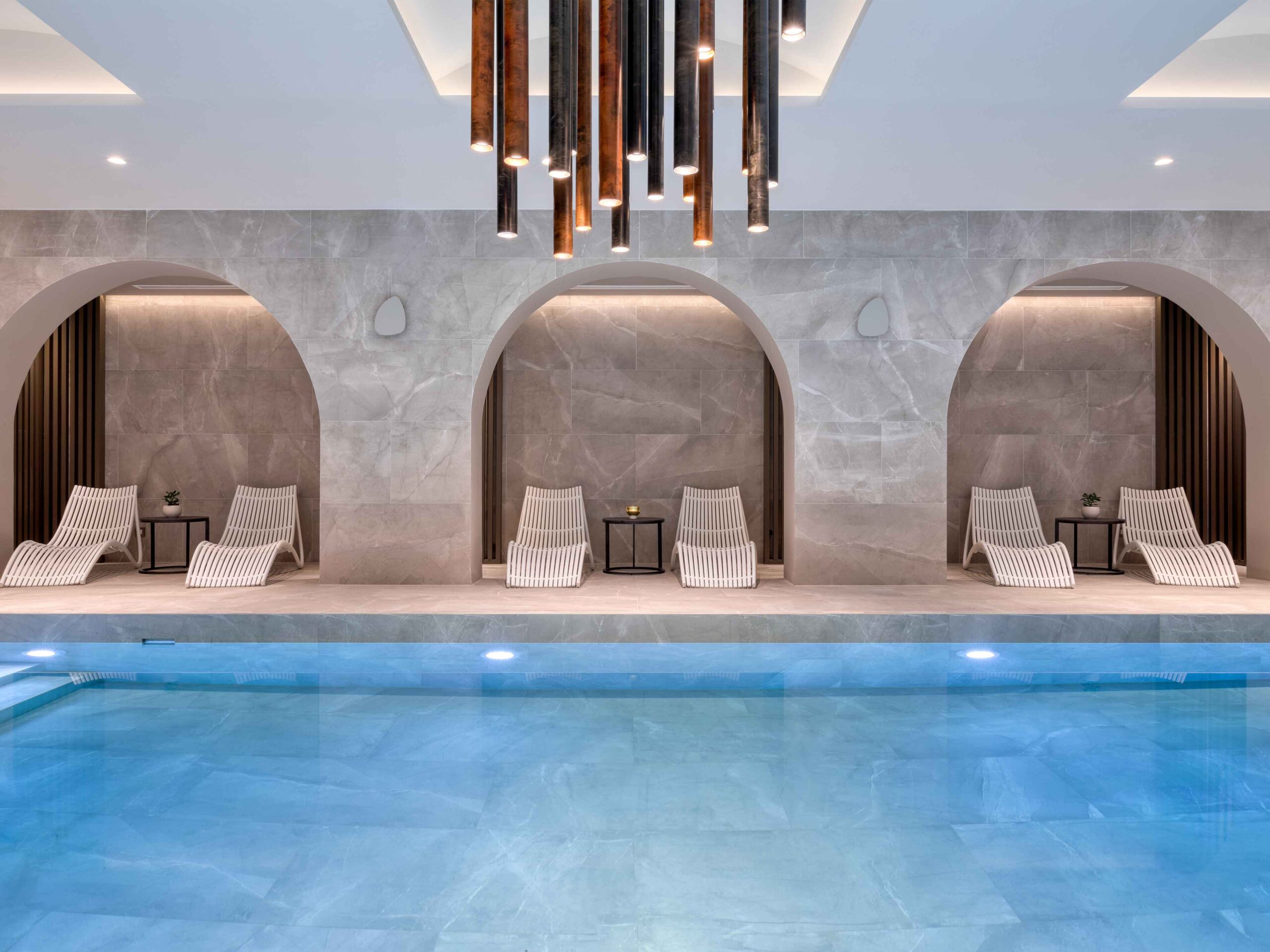 Domes Miramare A Luxury Collection-Unutrasnji bazen.jpg