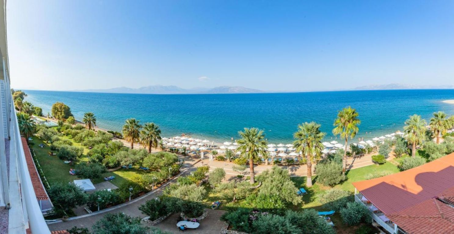 Hotel Calamos Beach-Izlaz na plazu.jpg