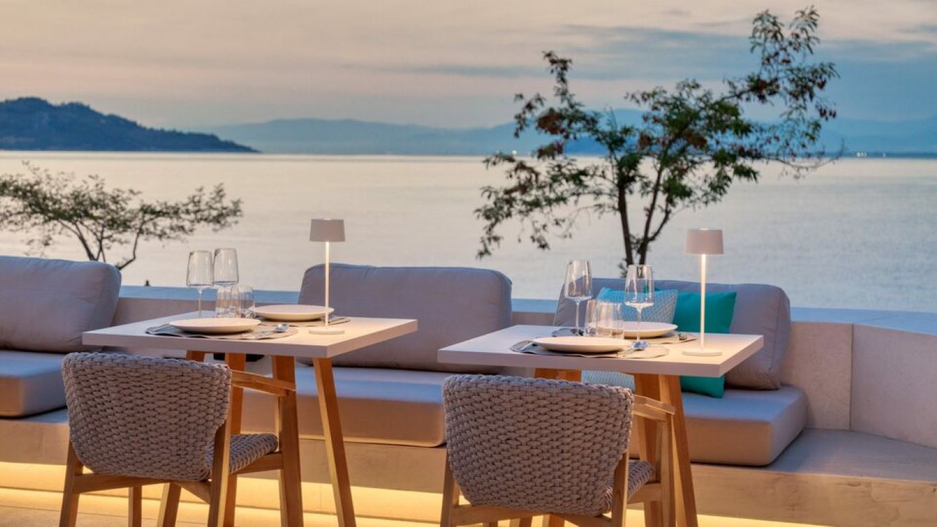 Hotel Vathi Cove Luxury Resort & Spa-Basta restorana.jpg