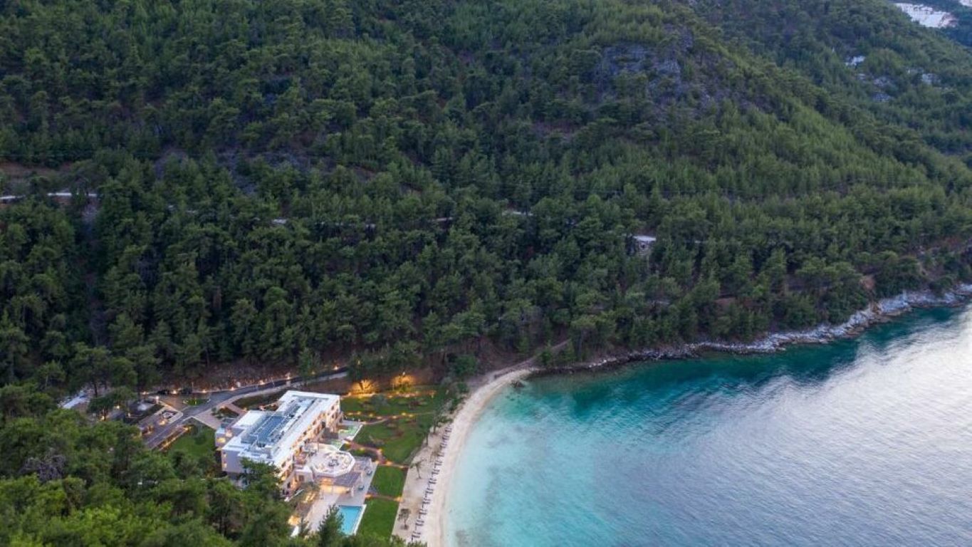 Vathi Cove Luxury Resort & Spa Hotel-Okruzenje hotela.jpg