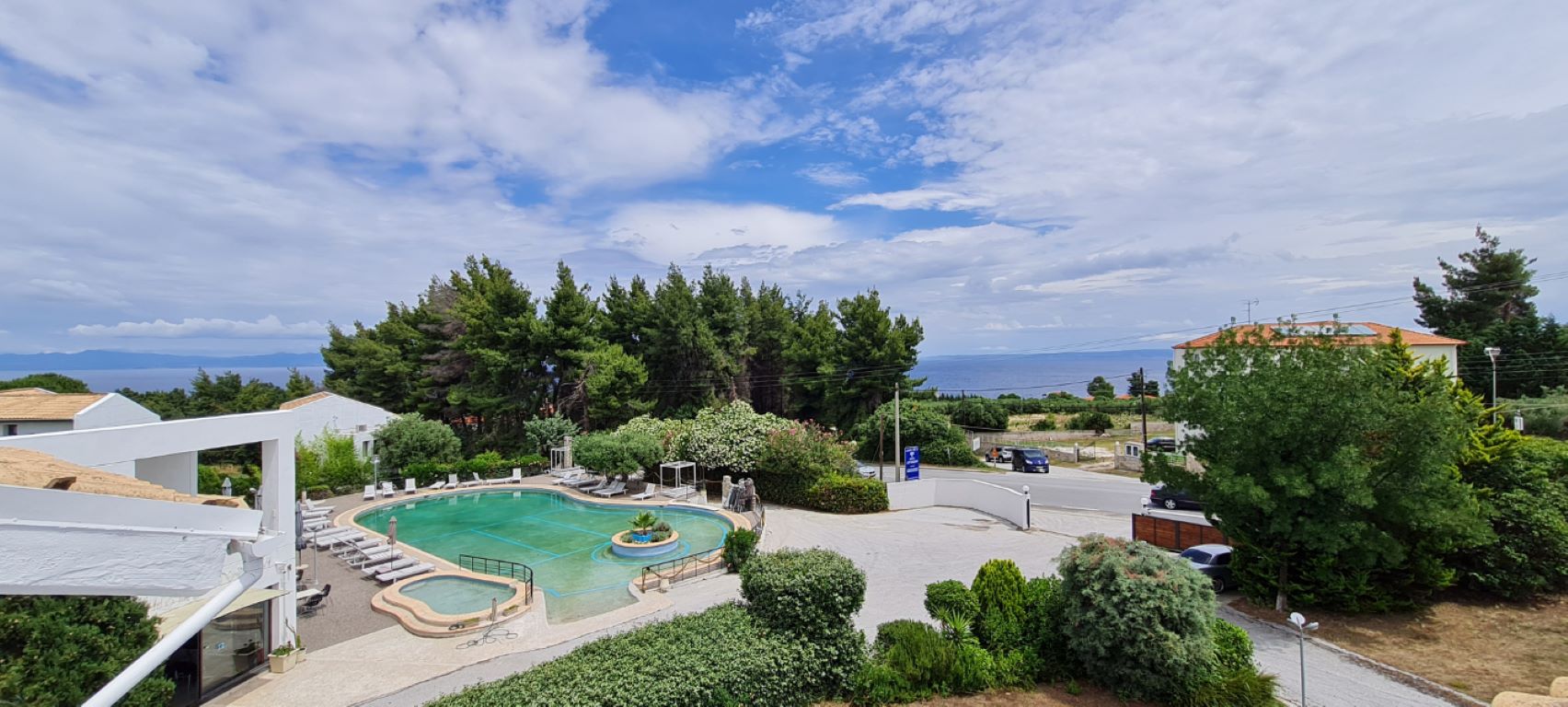 Hotel Greek Pride Aithrion-Hotel spolja.jpg