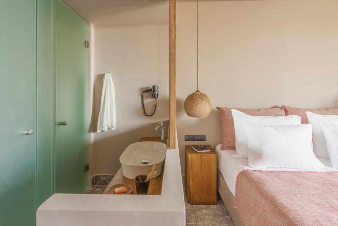 Cook's CLub Hotel-Panoramska comfort soba.jpg