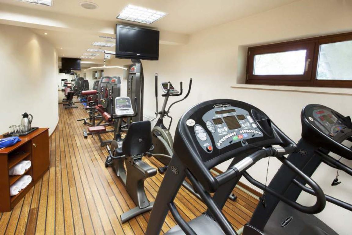 Hotel Xenia Palace-Fitnes.jpg
