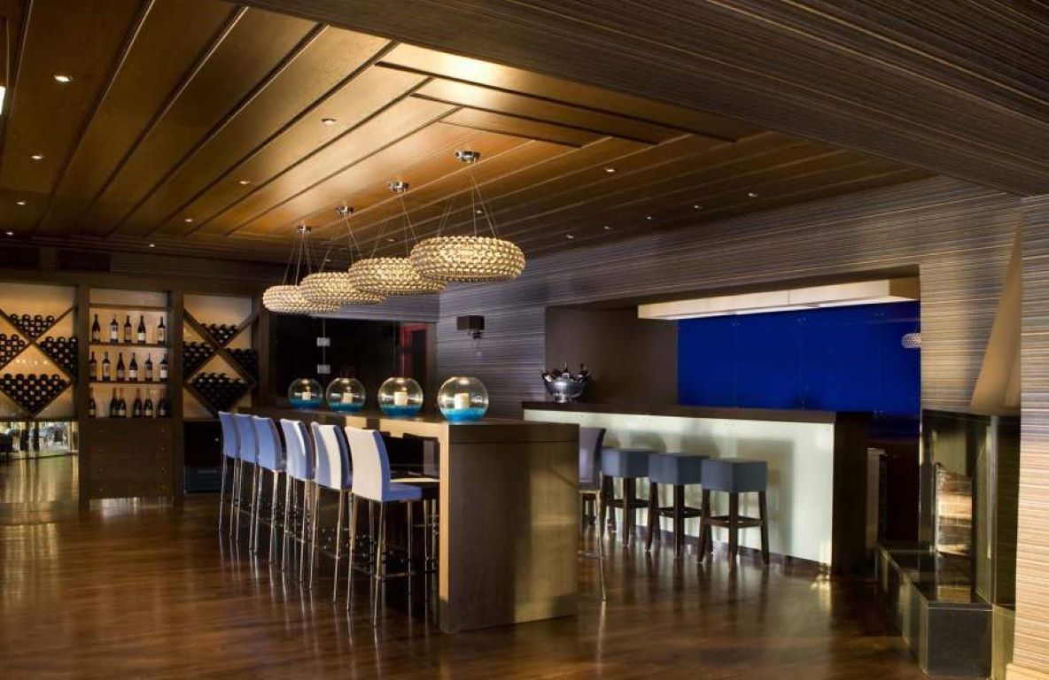 Xenia Palace-Bar.jpg