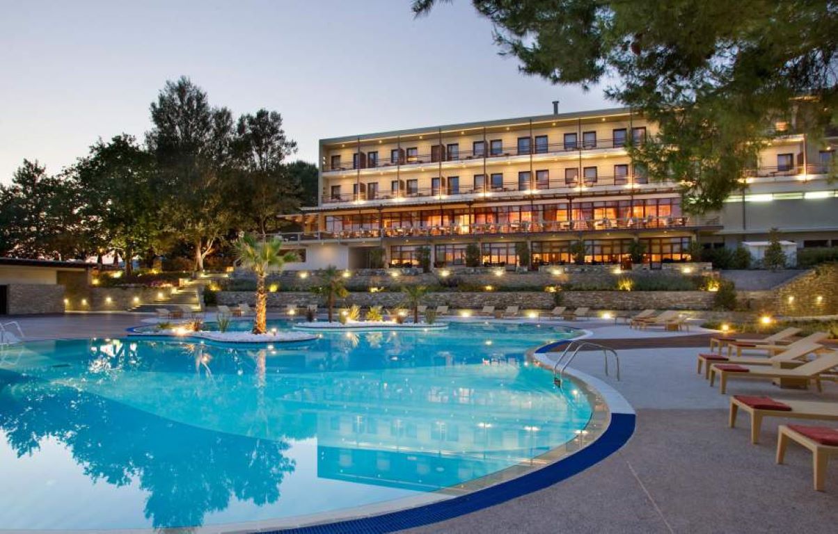 Xenia Palace Hotel-Bazen.jpg