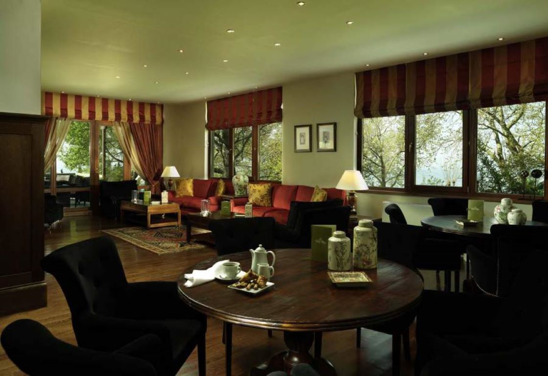 Xenia Palace-Lobby.jpg