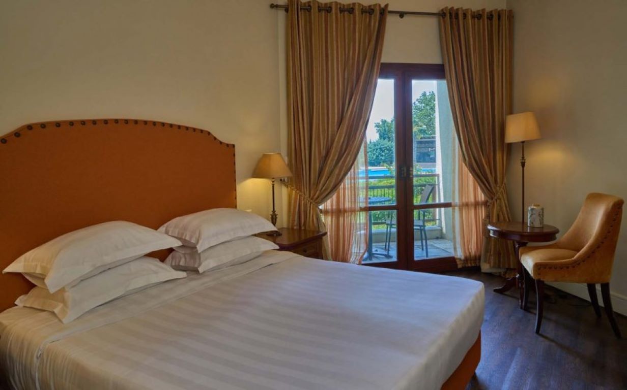 Xenia Palace-Standardna soba sa balkonom.jpg