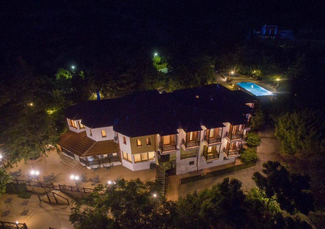 Roxani Country House-Nocni izgled.jpg