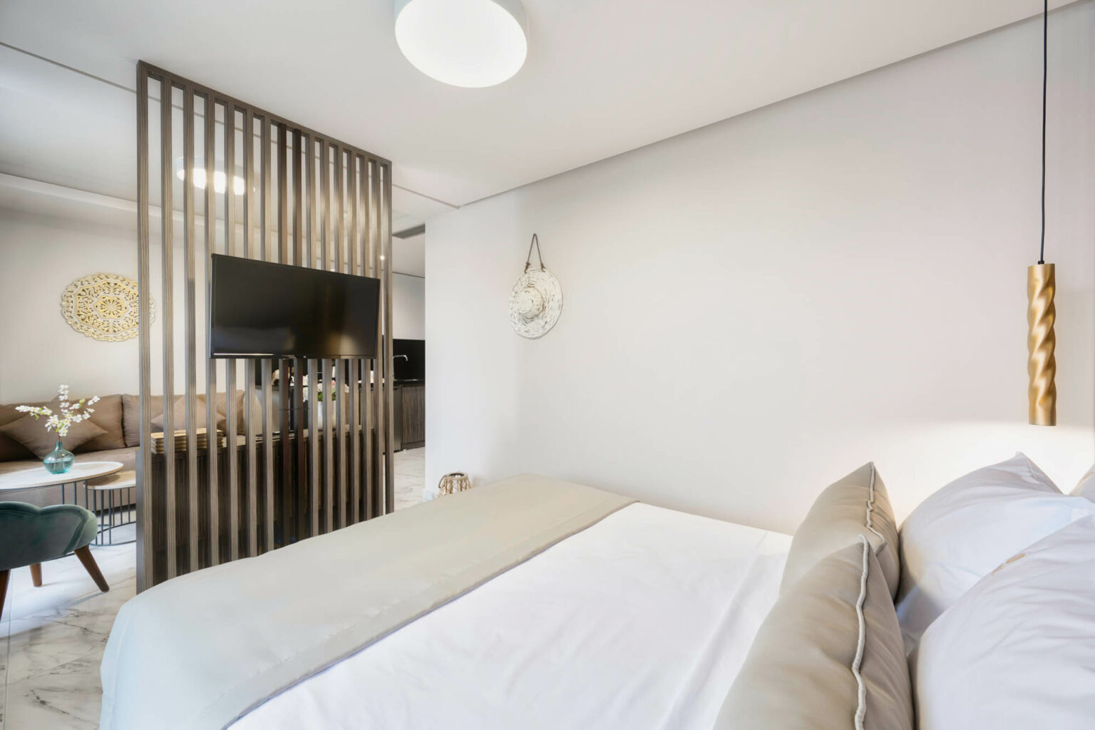 Evitel Luxury Living Hotel-Deluxe junior suite.jpg
