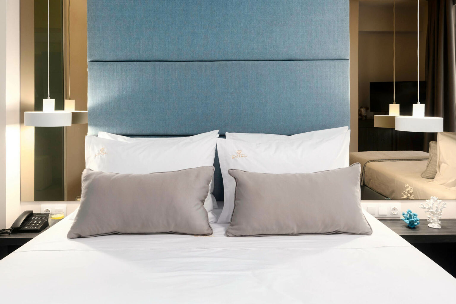 Hotel Evitel Luxura Living-Deluxe double.jpg
