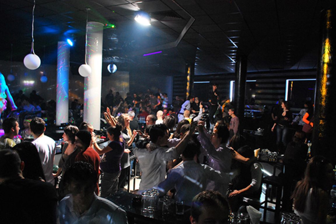 Iceberg Borovec-Nocni klub.jpg