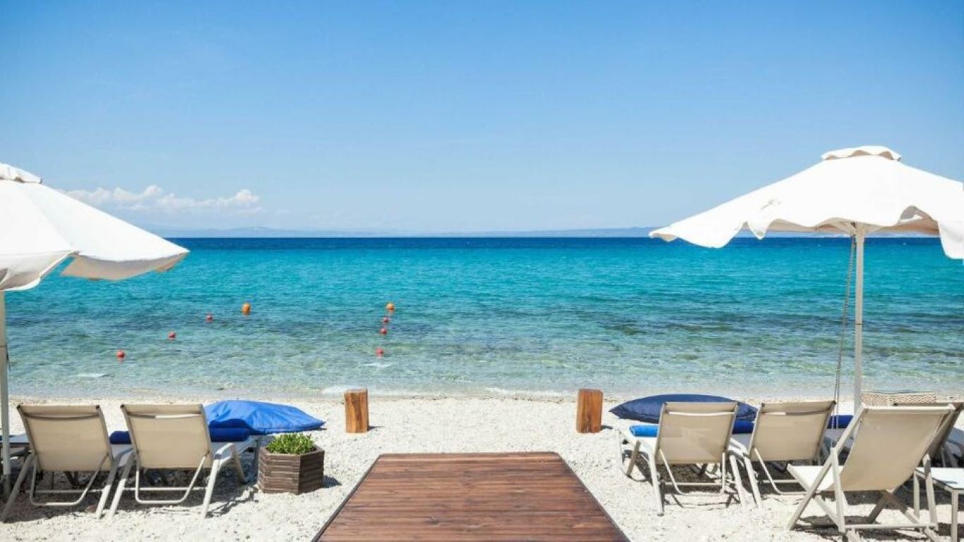 Hotel W Villas-Prilaz plazi.jpg
