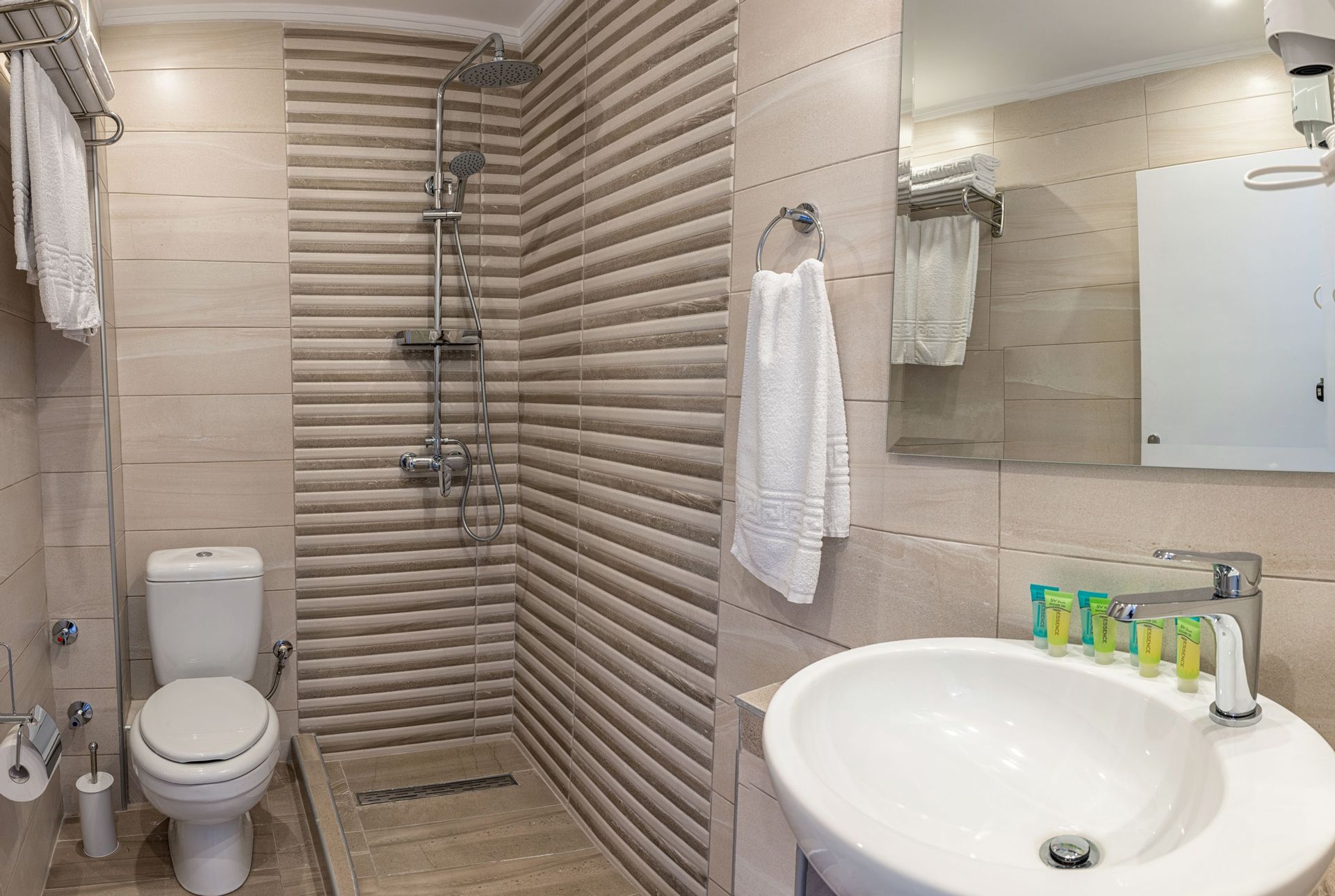 Georgalas Rest Apartments Hotel-One bedroom family apartment kupatilo.jpg