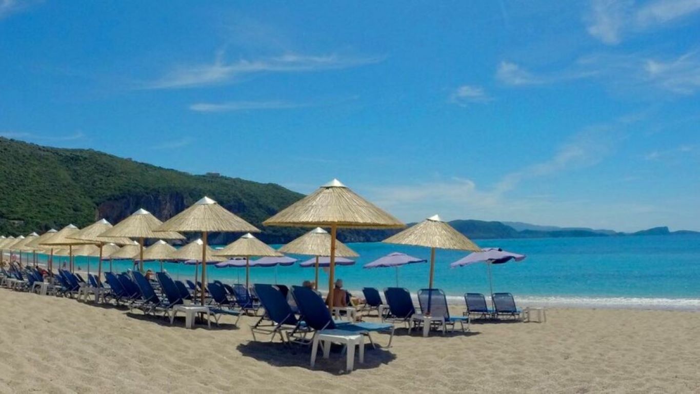 Enjoy Lichnos Bay Village Hotel-Plaza.jpg