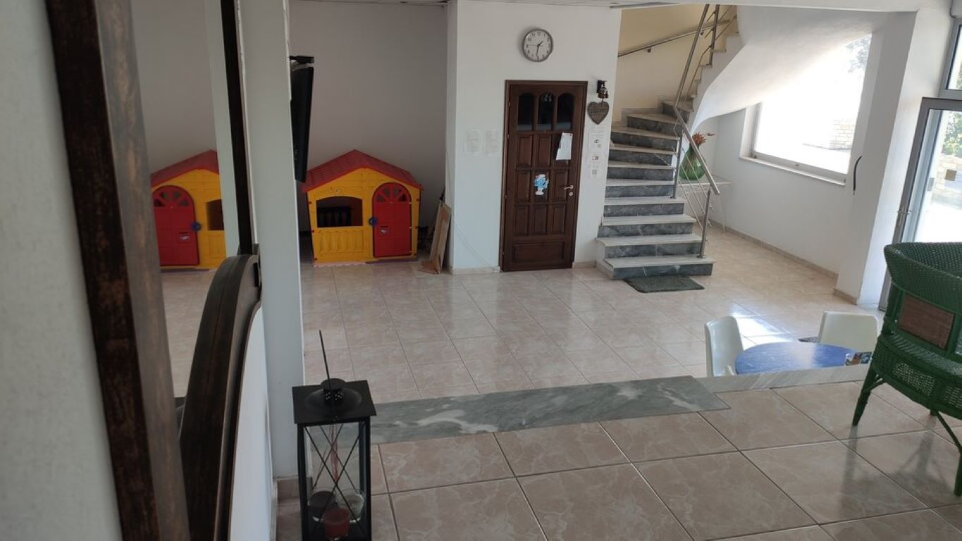 Hotel Nicolas Pelion lobby.jpg