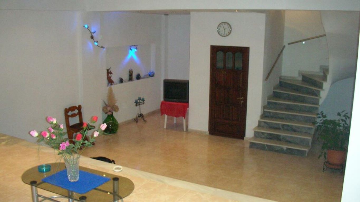Nicolas Hotel-Lobby.jpg