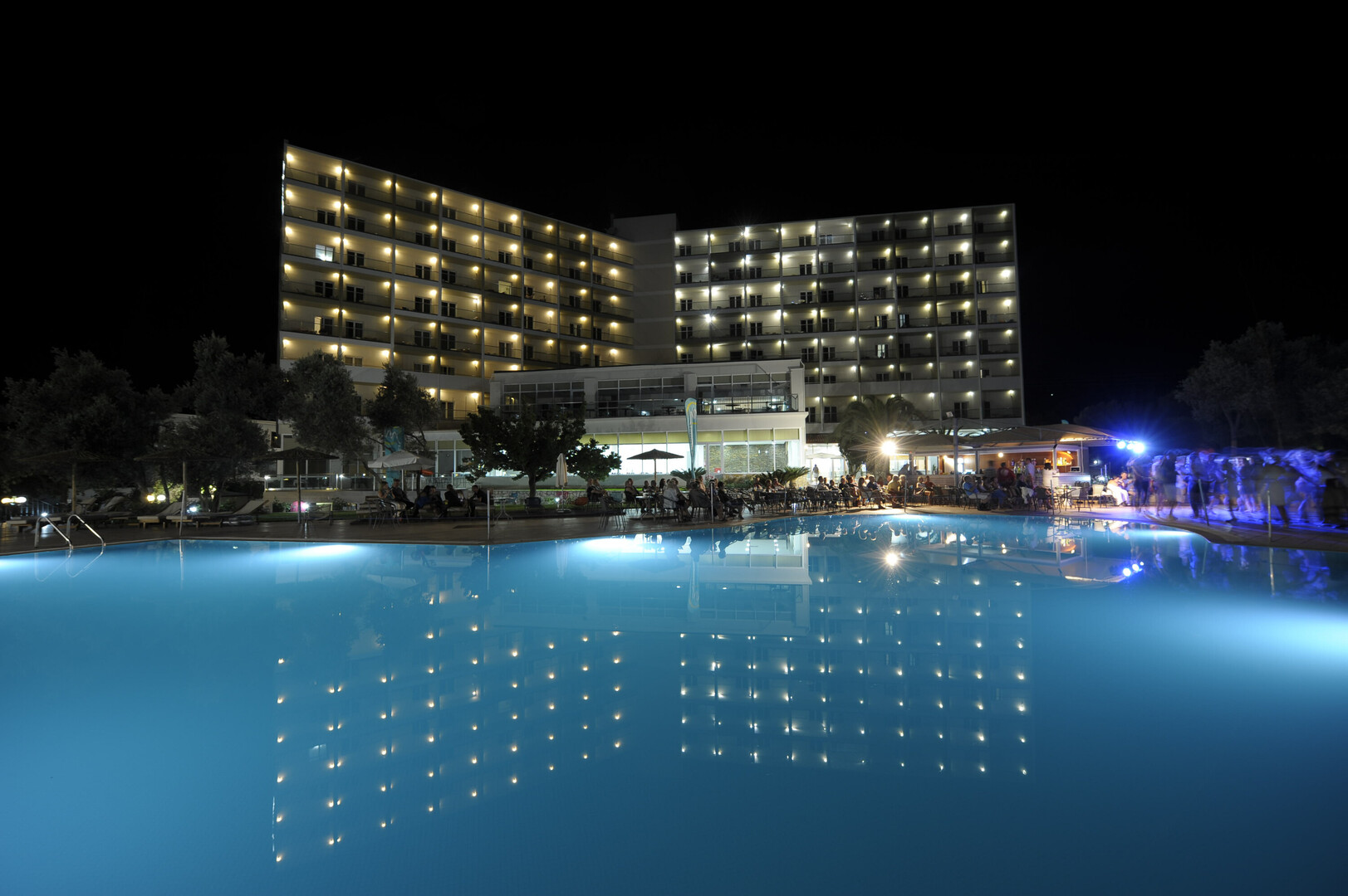 Evia Riviera Resort Hotel-Nocni izgled.jpg