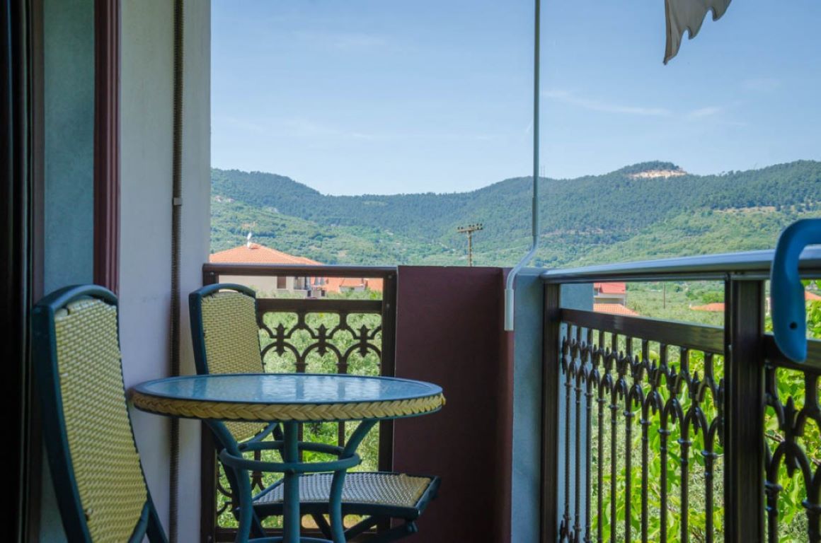 Anassa Studios-Pogled sa terase.jpg